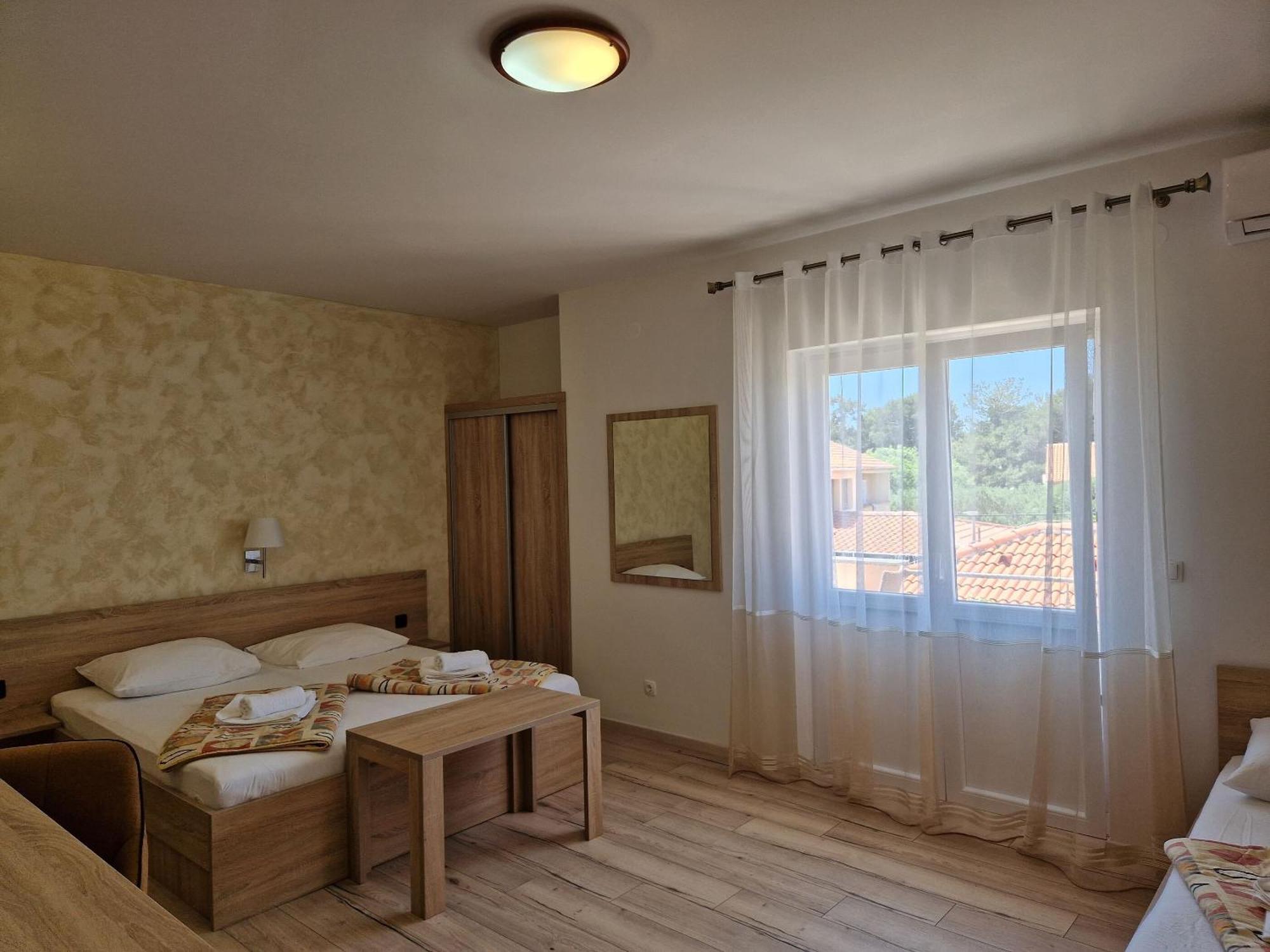 Apartment And Rooms Amenka Novalja Dış mekan fotoğraf