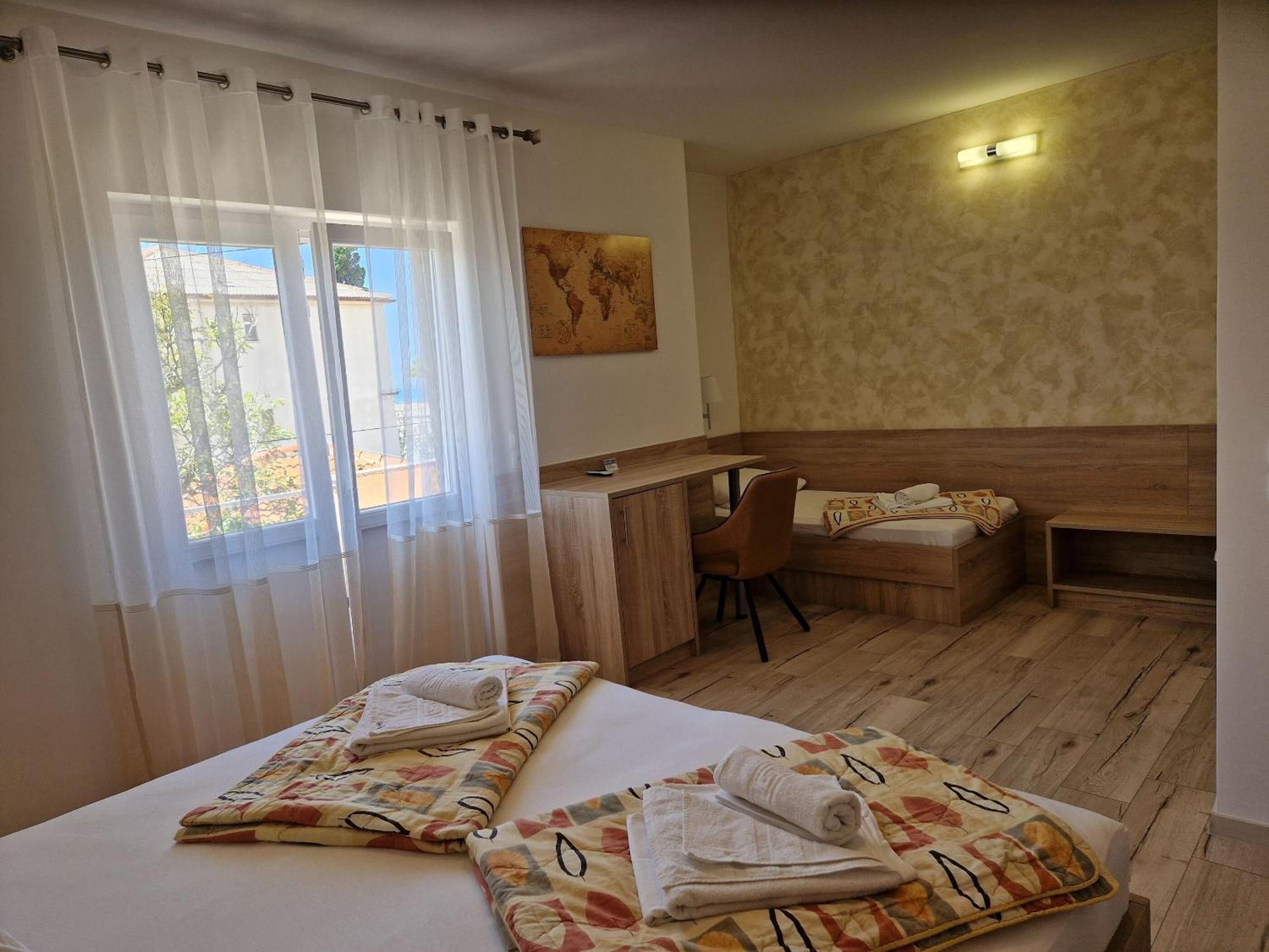 Apartment And Rooms Amenka Novalja Dış mekan fotoğraf