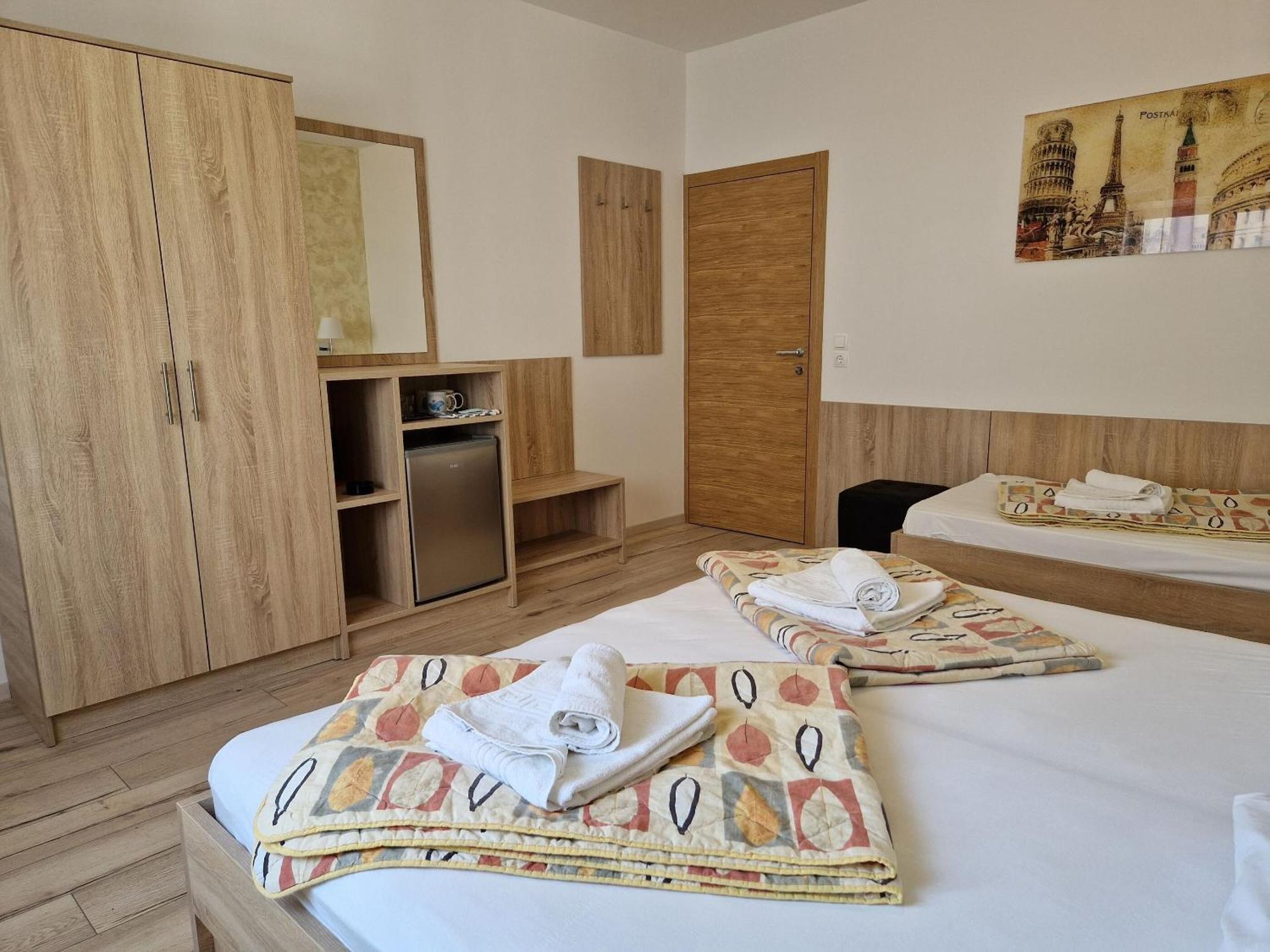 Apartment And Rooms Amenka Novalja Dış mekan fotoğraf