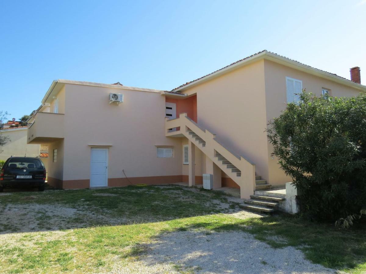 Apartment And Rooms Amenka Novalja Dış mekan fotoğraf